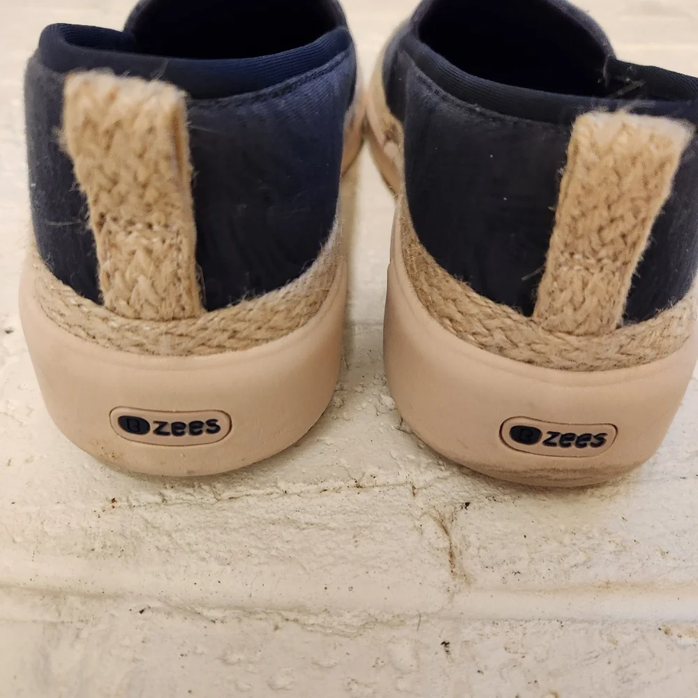 Bzees Slip On Size 9M - Picture 4 of 9